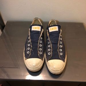 Converse blue laceless shoe